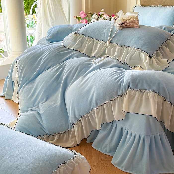 91家纺网 家纺一手货源 找家纺 艾晶美家纺有限公司 2025新款小法试加厚牛奶绒四件套--芭莎 芭莎-浅蓝