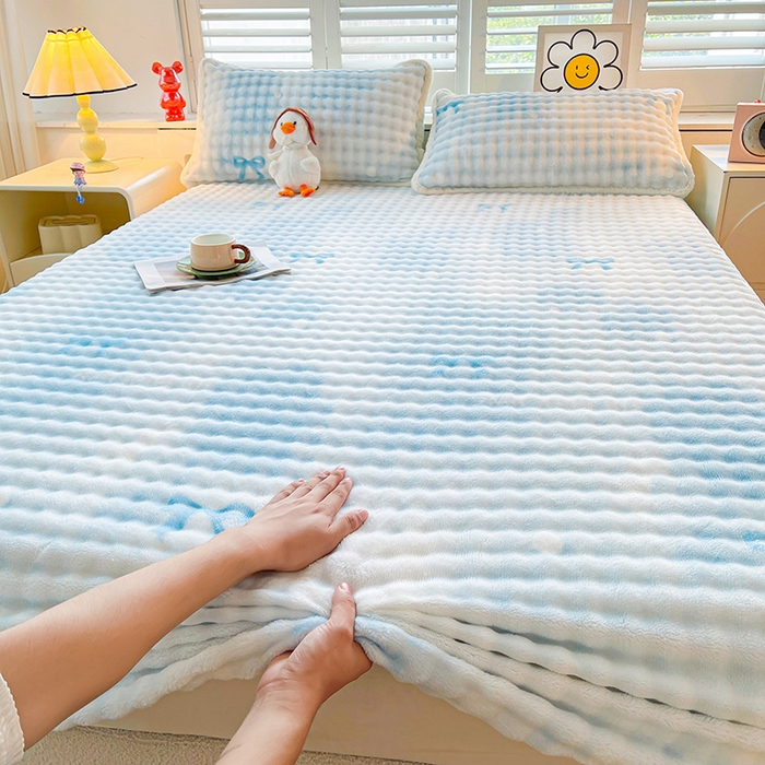 91家纺网 家纺一手货源 找家纺 喜居 2024新款A类兔毛泡泡牛奶绒床笠单床笠三件套 小美好-蓝