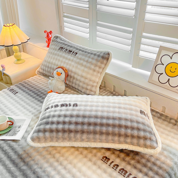 91家纺网 家纺一手货源 找家纺 喜居 2024新款A类兔毛泡泡牛奶绒床笠单床笠三件套 律动