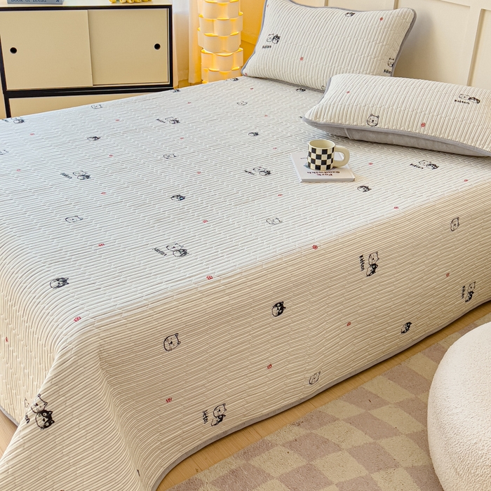 91家纺网 家纺一手货源 找家纺 金丝鸟 2024新款全棉纯棉加牛奶绒夹棉加绒床盖 小萌猫 棉绒床盖