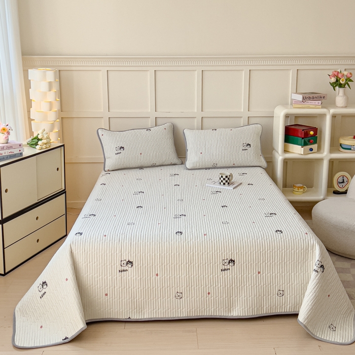 91家纺网 家纺一手货源 找家纺 金丝鸟 2024新款全棉纯棉加牛奶绒夹棉加绒床盖 小萌猫 棉绒床盖