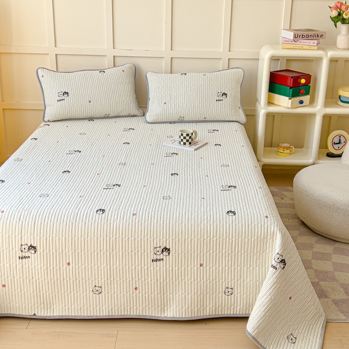 91家纺网 家纺一手货源 找家纺 金丝鸟 2024新款全棉纯棉加牛奶绒夹棉加绒床盖 小萌猫 棉绒床盖