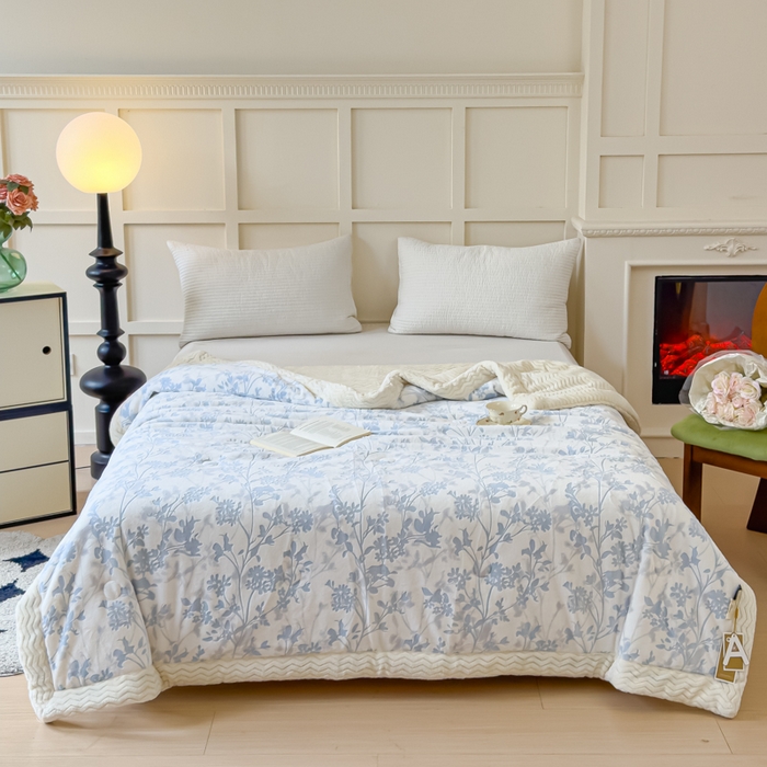 91家纺网 家纺一手货源 找家纺 （总）金丝鸟 2024加厚240g立体雕花牛奶绒夹棉绗缝手包毛毯毯子