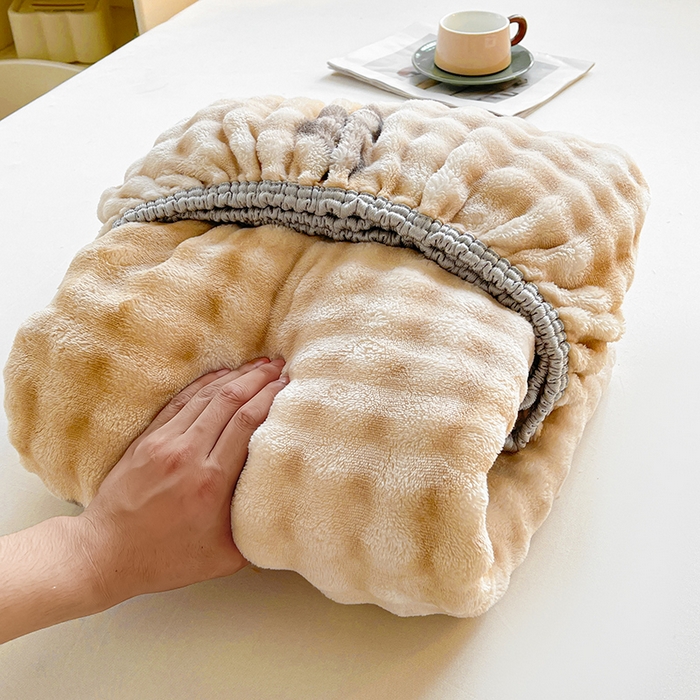 91家纺网 家纺一手货源 找家纺 喜居 2024新款A类兔毛泡泡牛奶绒床笠单床笠三件套 爱心咖