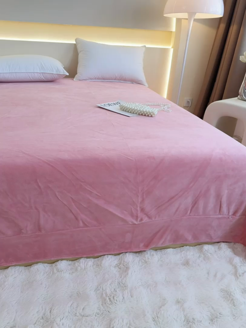 91家纺网 家纺一手货源 找家纺 金盛纺 2024新款牛奶绒纯色单床单 花粉