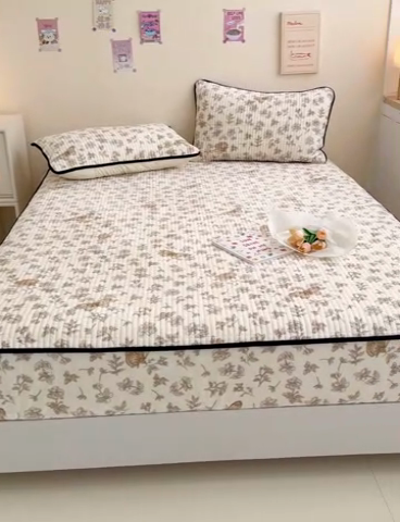 91家纺网 家纺一手货源 找家纺 金丝鸟 2024新款牛奶绒夹棉床笠 飞花咖 夹棉床笠