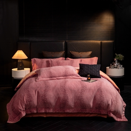 91家纺网 家纺一手货源 找家纺 （总）控价 2025新款高克重240克全消光A类印花牛奶绒四件套-有风