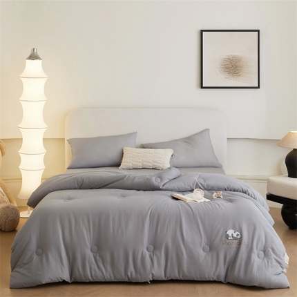 91家纺网 家纺一手货源 找家纺 头等舱 2025新款双层纱全棉A类20大豆抗菌秋冬被 浅灰