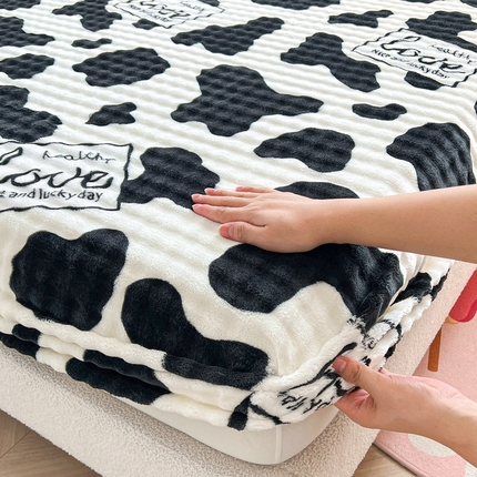 91家纺网 家纺一手货源 找家纺 喜居 2024新款A类兔毛泡泡牛奶绒床笠单床笠三件套 萌牛