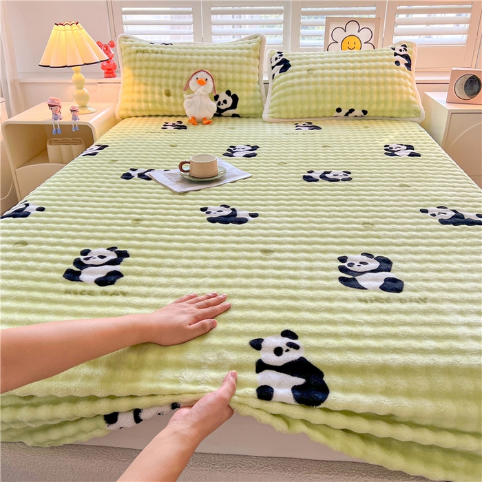 91家纺网 家纺一手货源 找家纺 喜居 2024新款A类兔毛泡泡牛奶绒床笠单床笠三件套 小熊宝