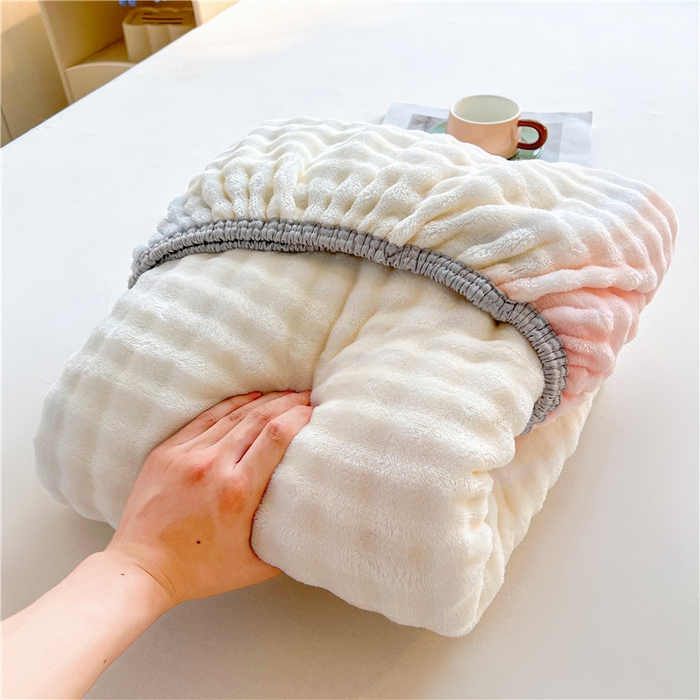 91家纺网 家纺一手货源 找家纺 喜居 2024新款A类兔毛泡泡牛奶绒床笠单床笠三件套 彩云端