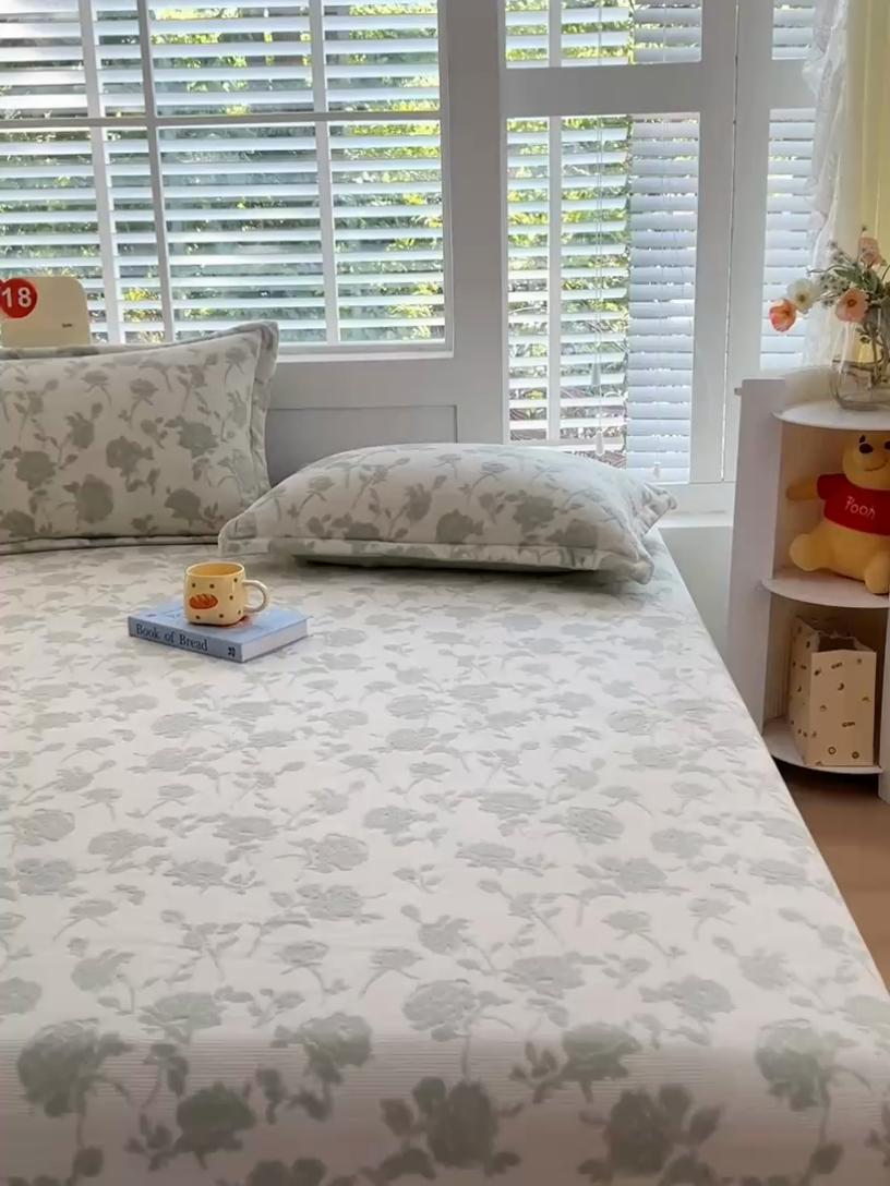 91家纺网 家纺一手货源 找家纺 金盛纺 2024新款雕花牛奶绒床单系列 约定-绿