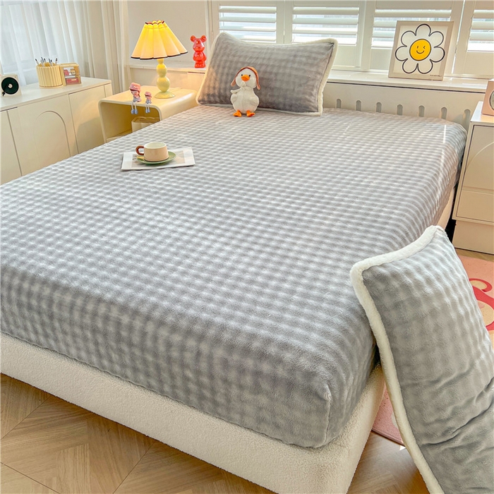 91家纺网 家纺一手货源 找家纺 喜居 2024新款A类兔毛泡泡牛奶绒床笠单床笠三件套 典雅灰