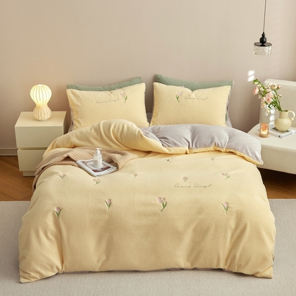 初拾 2024新款300g暖羊绒绣花牛奶绒四件套-绒郁金香 绒郁金香-奶黄