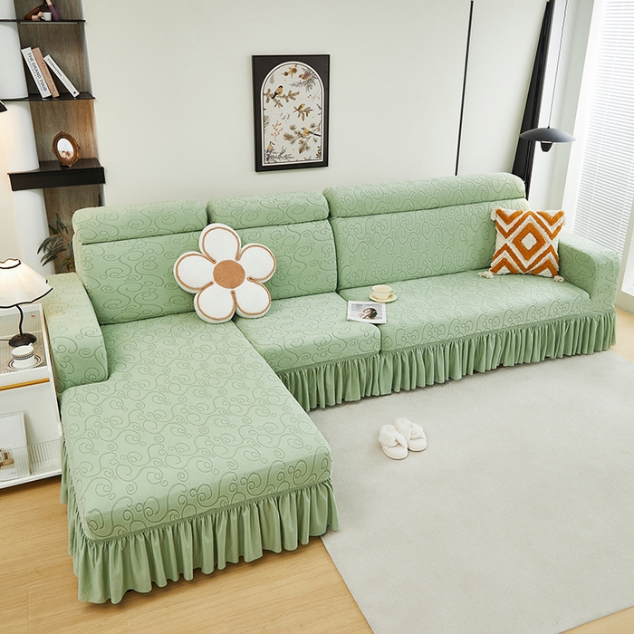 91家纺网 家纺一手货源 找家纺 丝绮鹿 2024新款雕花绒年华系列裙边沙发套（贵妃图） 草绿