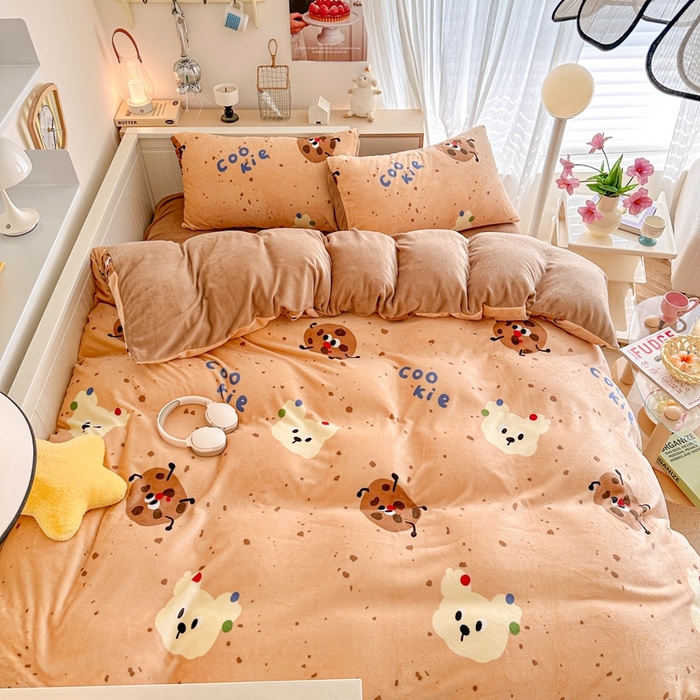 91家纺网 家纺一手货源 找家纺 呗旺鹿 2024新款高克重卡通印花毛巾绣牛奶绒四件套 萌宠曲奇