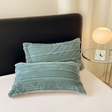 91家纺网 家纺一手货源 找家纺 （总）梦舒羽 2025新款兔毛绒子母条枕套