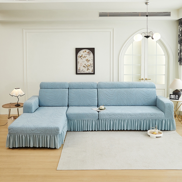 91家纺网 家纺一手货源 找家纺 丝绮鹿 2024新款雕花绒曲意系列沙发套裙边款（贵妃图） 淡蓝