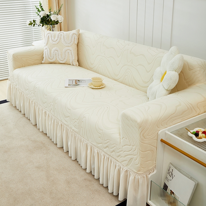 91家纺网 家纺一手货源 找家纺 丝绮鹿 2024新款雕花绒曲意系列沙发套裙边款（三人图） 米白