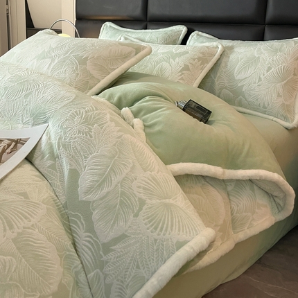 91家纺网 家纺一手货源 找家纺 （总）极简 2024新款加厚保暖高克重立体雕花牛奶绒四件套