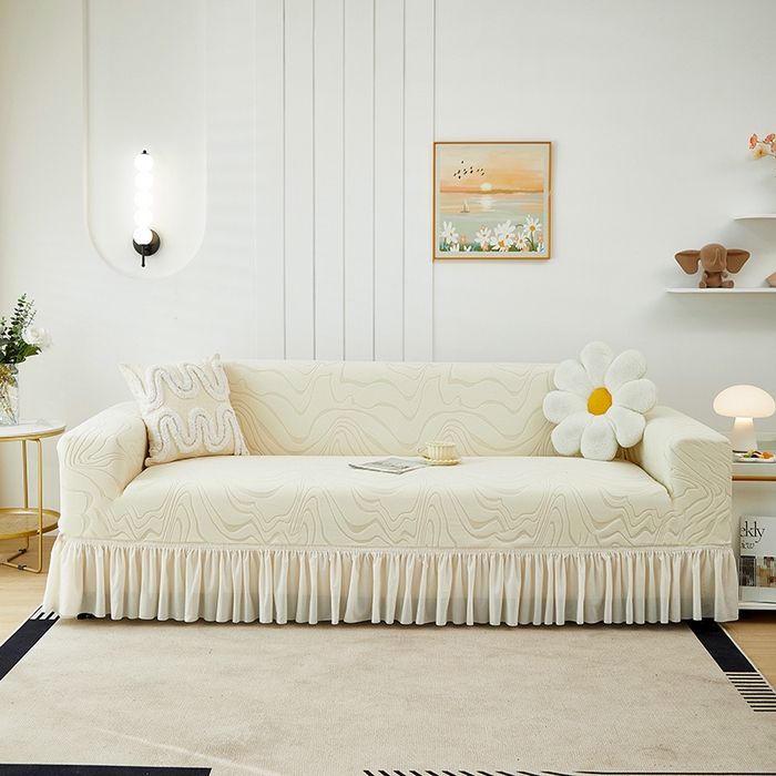 91家纺网 家纺一手货源 找家纺 丝绮鹿 2024新款雕花绒曲意系列沙发套裙边款（三人图） 米白