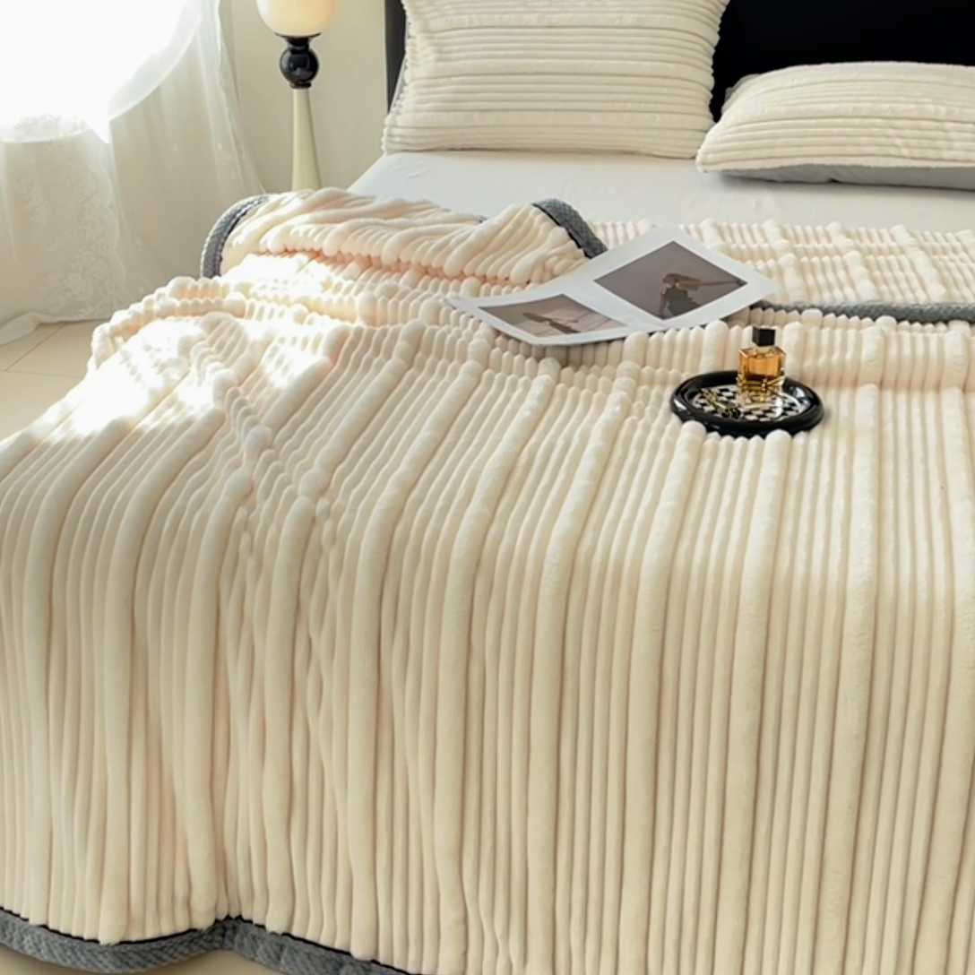 91家纺网 家纺一手货源 找家纺 梦舒羽 2025新款兔毛绒子母条枕套 本白