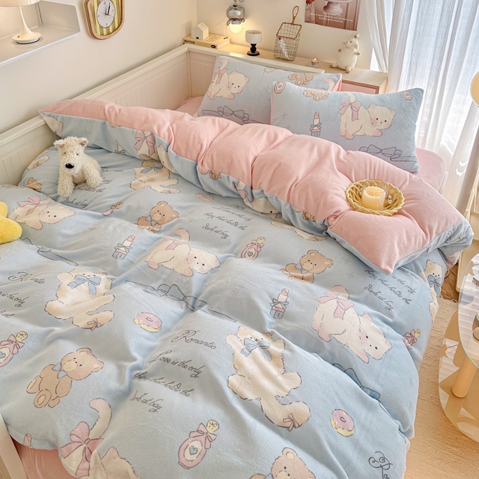 91家纺网 家纺一手货源 找家纺 呗旺鹿 2024新款高克重卡通印花毛巾绣牛奶绒四件套 咪咪乐园