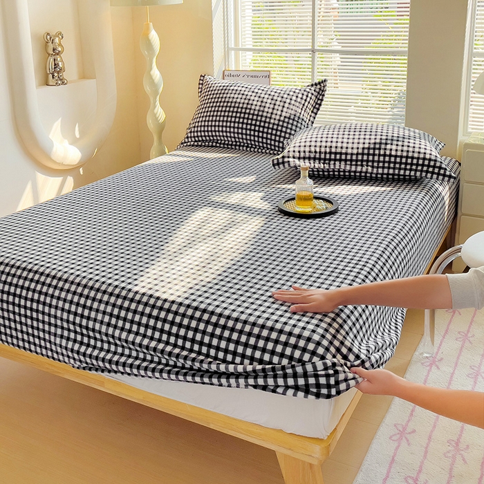 91家纺网 家纺一手货源 找家纺 恬澳家纺 2025 200g牛奶绒床笠外贸跨境电商亚马逊速卖通床笠三件套欧美尺寸多多跨境平台TEMU SHEIN 暖阳-黑白格