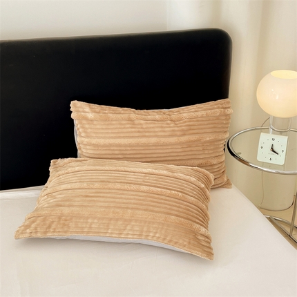 梦舒羽 2025新款兔毛绒子母条枕套 卡其色