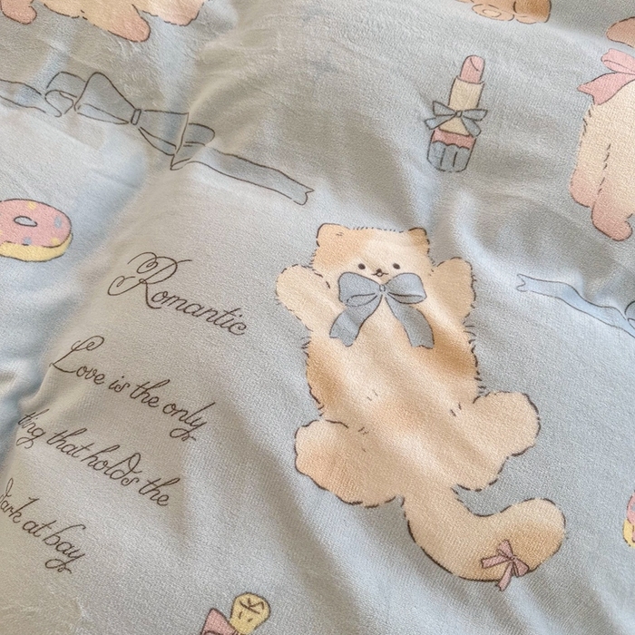 91家纺网 家纺一手货源 找家纺 呗旺鹿 2024新款高克重卡通印花毛巾绣牛奶绒四件套 咪咪乐园