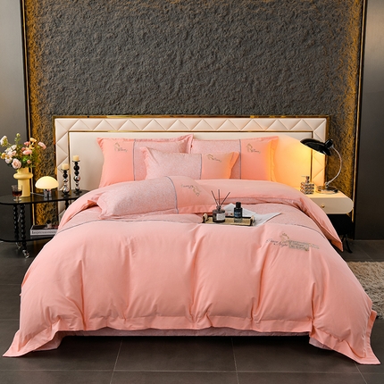 91家纺网 家纺一手货源 找家纺 （总）小时代家纺 2024新款全棉60支轻磨毛肌理纹夹棉床盖四件套-珂洛