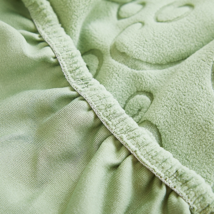 91家纺网 家纺一手货源 找家纺 丝绮鹿 2024新款雕花绒年华系列-弧形椅子套 草绿