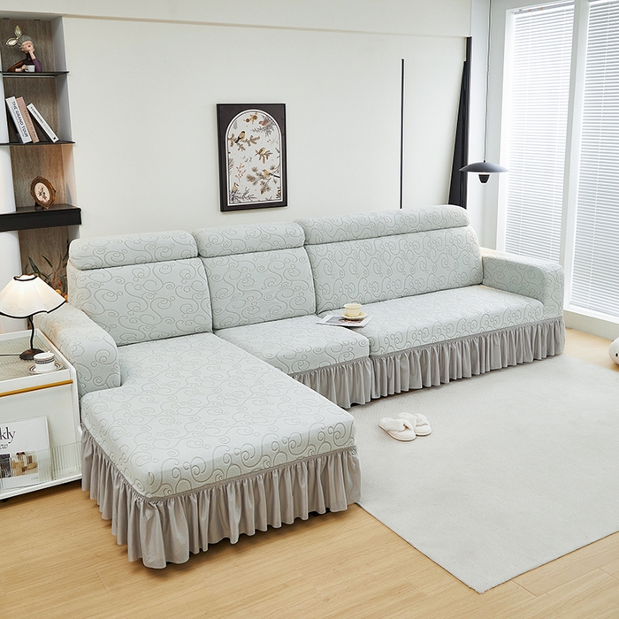 91家纺网 家纺一手货源 找家纺 丝绮鹿 2024新款雕花绒年华系列裙边沙发套（贵妃图） 浅灰