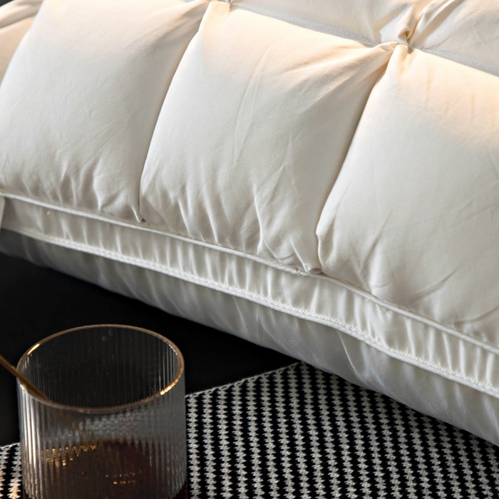 91家纺网 家纺一手货源 找家纺 （总）颐羽达 新款80柔赛丝面包羽绒枕 立体扭花鹅绒枕芯 酒店宾馆成人枕头