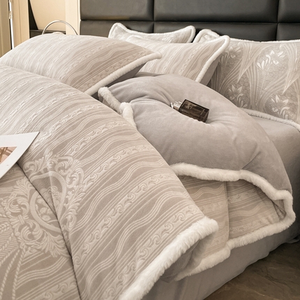 91家纺网 家纺一手货源 找家纺 （总）极简 2024新款加厚保暖高克重立体雕花牛奶绒四件套
