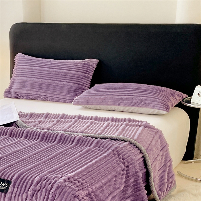 91家纺网 家纺一手货源 找家纺 梦舒羽 2025新款兔毛绒子母条枕套 魅力紫