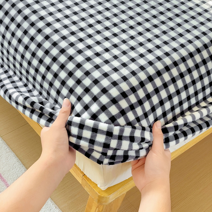 91家纺网 家纺一手货源 找家纺 恬澳家纺 2025 200g牛奶绒床笠外贸跨境电商亚马逊速卖通床笠三件套欧美尺寸多多跨境平台TEMU SHEIN 暖阳-黑白格