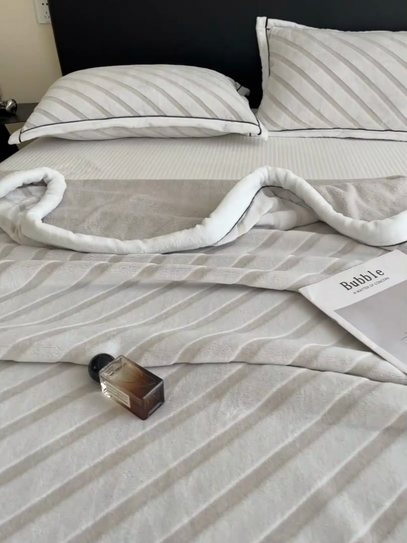 91家纺网 家纺一手货源 找家纺 欧邦 新款加厚荷兰绒牛奶绒剪加印工艺款毛毯 卡其