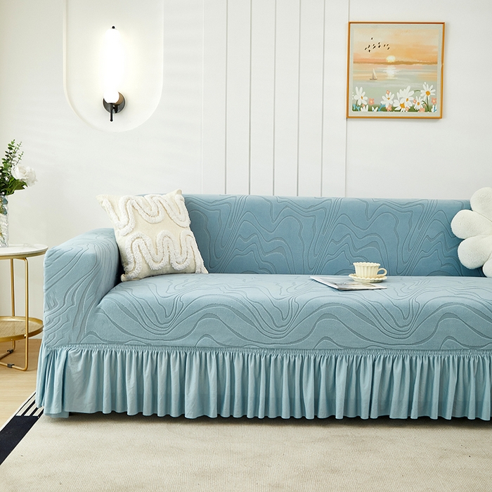 91家纺网 家纺一手货源 找家纺 丝绮鹿 2024新款雕花绒曲意系列沙发套裙边款（三人图） 淡蓝