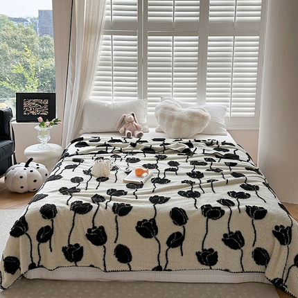 吉象家纺 2024新款A类高克重棉舒绒贝壳包边毛毯 花儿朵朵