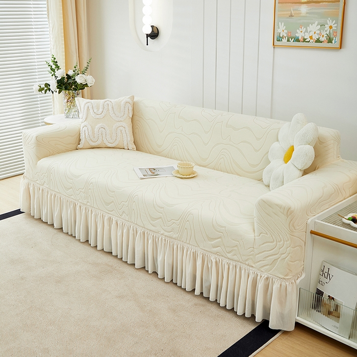 91家纺网 家纺一手货源 找家纺 丝绮鹿 2024新款雕花绒曲意系列沙发套裙边款（三人图） 米白