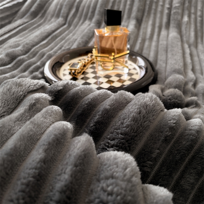 91家纺网 家纺一手货源 找家纺 梦舒羽 2025新款兔毛绒子母条枕套 深灰