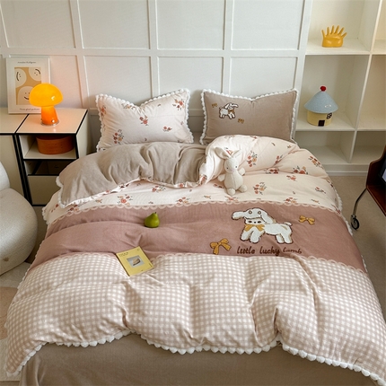 91家纺网 家纺一手货源 找家纺 （总）柚子YOUTH 2024新款毛球花边三拼牛奶绒四件套