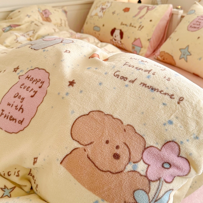 91家纺网 家纺一手货源 找家纺 呗旺鹿 2024新款高克重卡通印花毛巾绣牛奶绒四件套 宠物音乐会