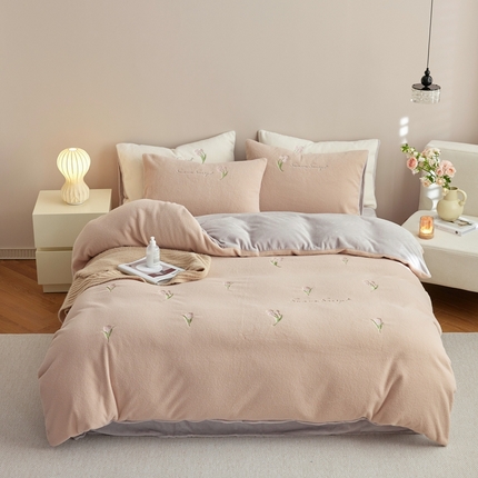 初拾 2024新款300g暖羊绒绣花牛奶绒四件套-绒郁金香 绒郁金香-奶咖