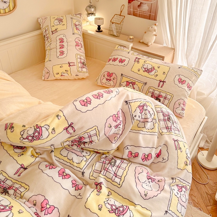 91家纺网 家纺一手货源 找家纺 呗旺鹿 2024新款高克重卡通印花毛巾绣牛奶绒四件套 蝴蝶结小狗-粉