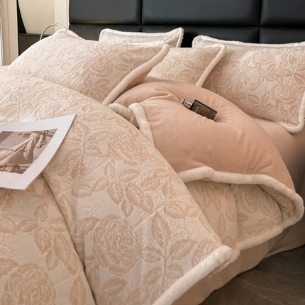 91家纺网 家纺一手货源 找家纺 （总）极简 2024新款加厚保暖高克重立体雕花牛奶绒四件套