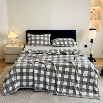 91家纺网 家纺一手货源 找家纺 （总）恋人优选 新款柔软亲肤A类双面牛奶绒毛毯床单多功能毯