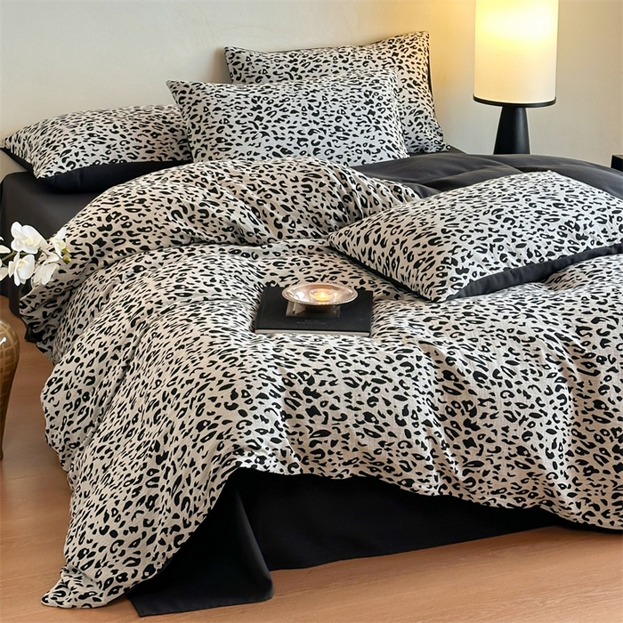 91家纺网 家纺一手货源 找家纺 梦享生活家居 2024新款双层纱黑灰提花系列四件套 黑白豹纹