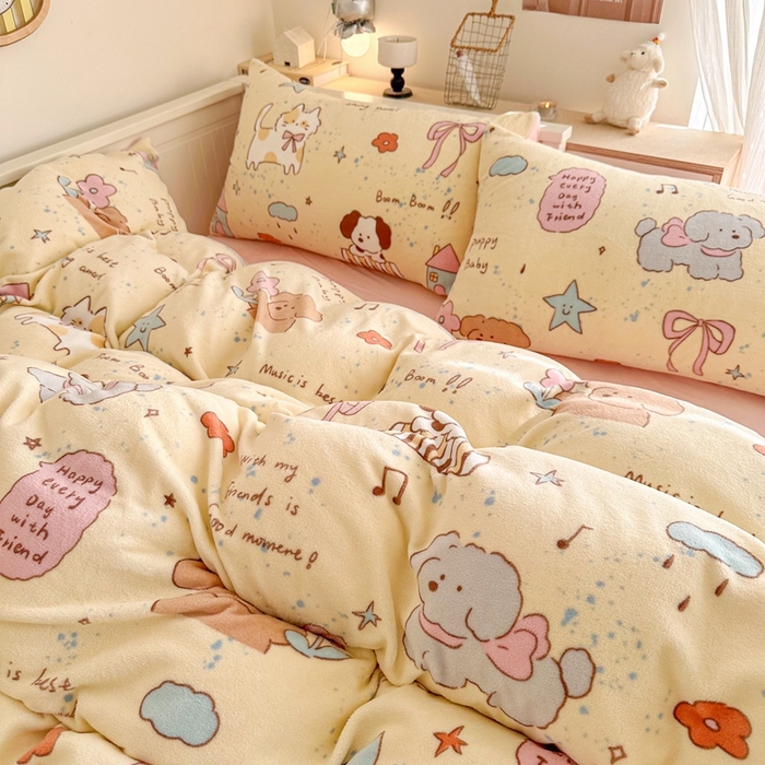 91家纺网 家纺一手货源 找家纺 呗旺鹿 2024新款高克重卡通印花毛巾绣牛奶绒四件套 宠物音乐会